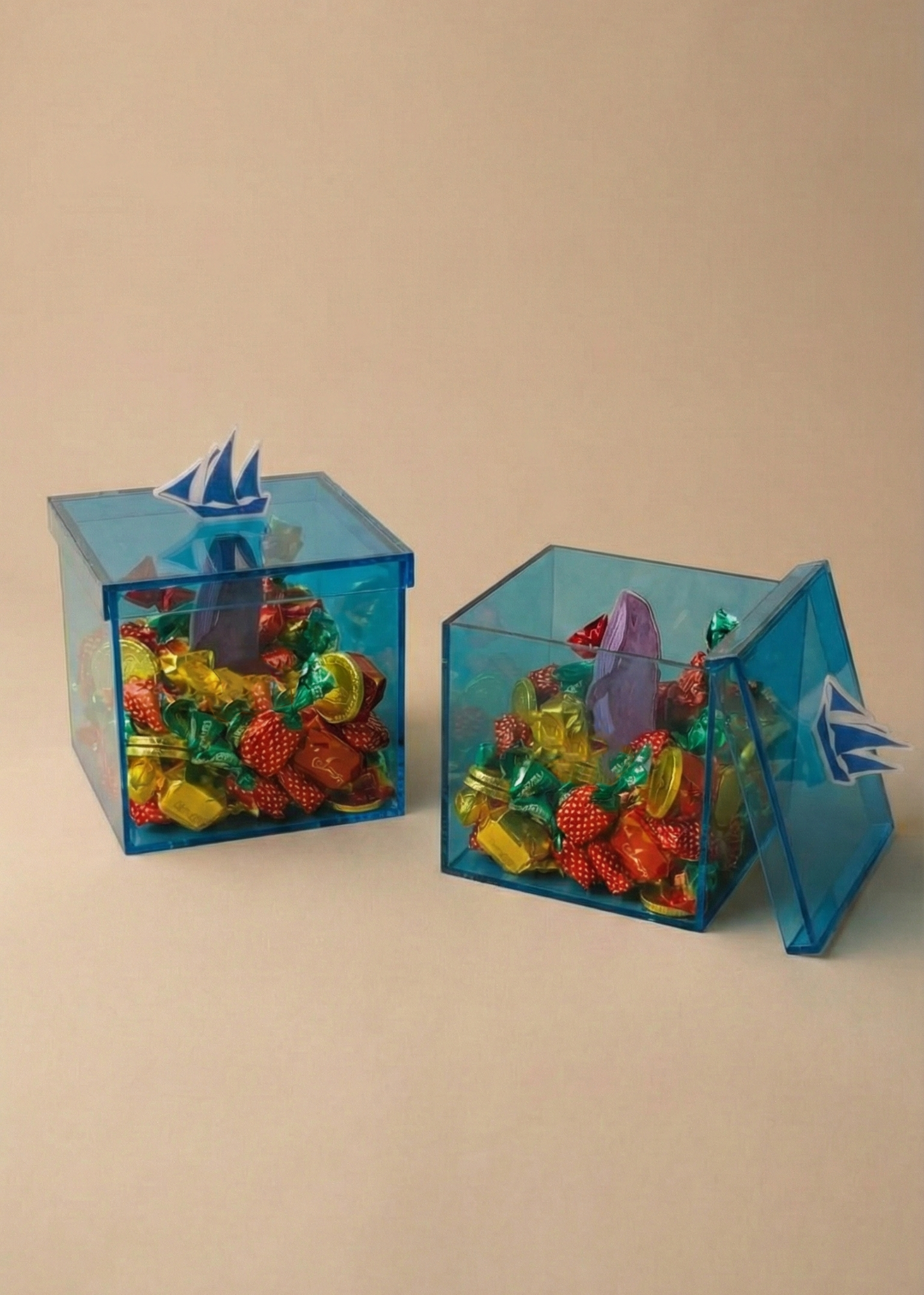 Amwaaj Acrylic Box – Gergaian (قرقيعان)