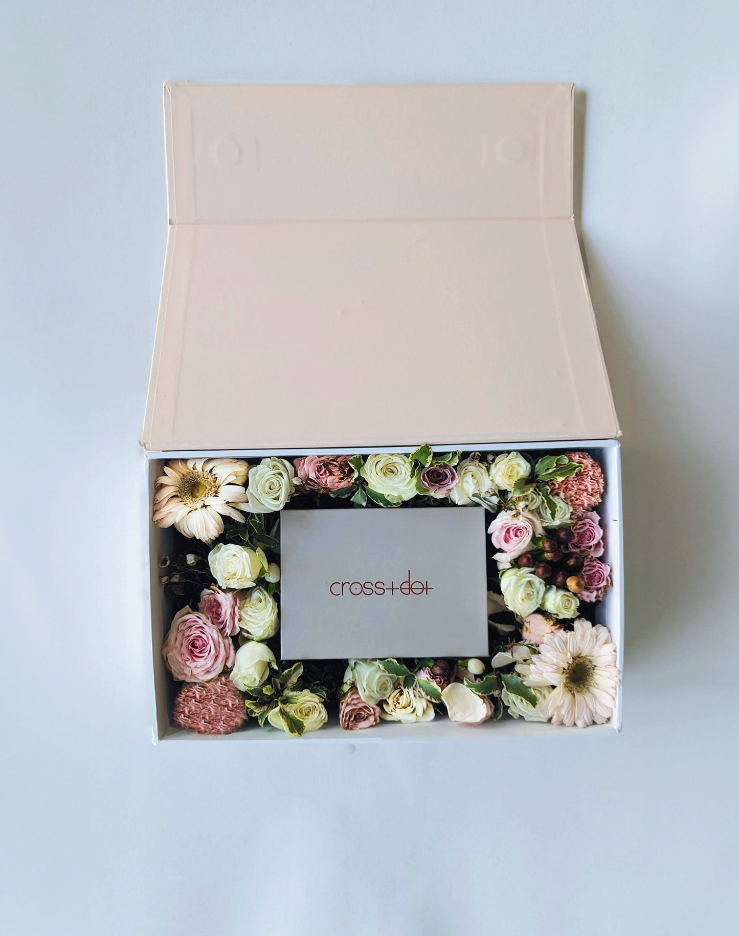 Falak Card Gift Parcel x Flower Society