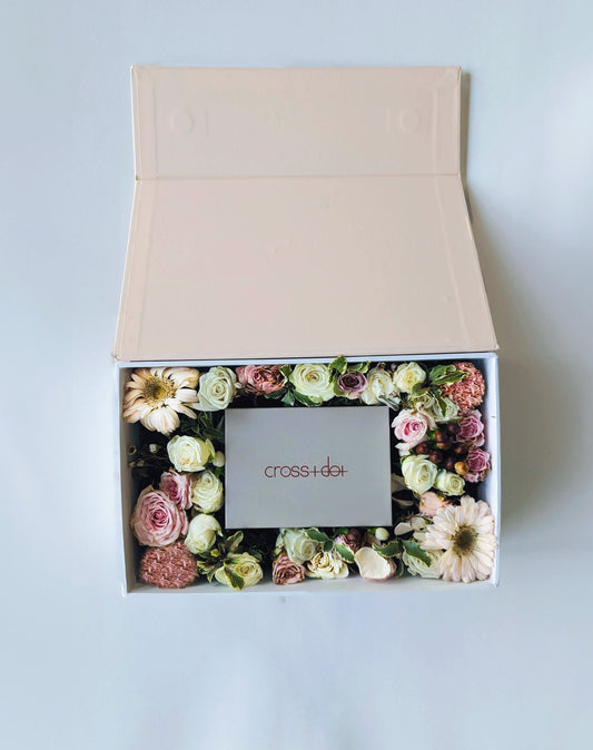 Falak Card Gift Parcel x Flower Society